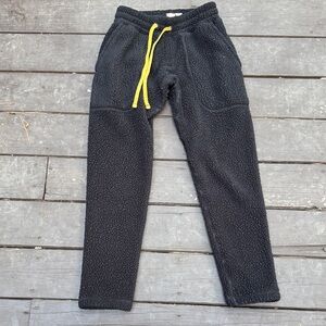 Fayettechill black fleece pants women’s size small